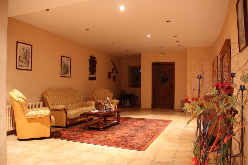 Apartamentos Cal Ratero Maçanet de Cabrenys Δωμάτιο φωτογραφία